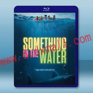 逃出狂鯊島/鲨齒險灘 Something in the Water(2024)藍光25G